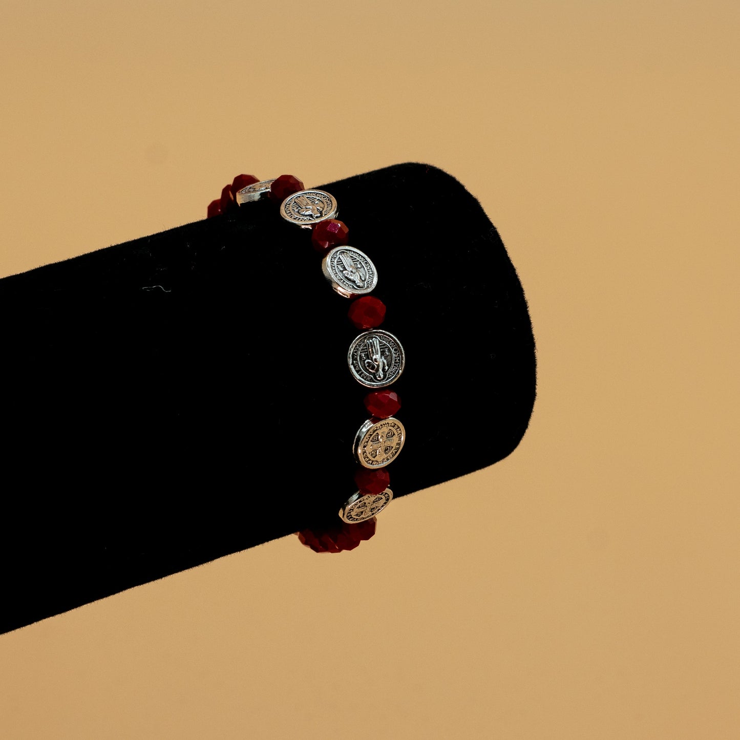 Pulsera roja San Benito